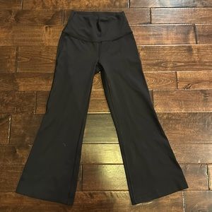 Lululemon Cropped Flare Leggings